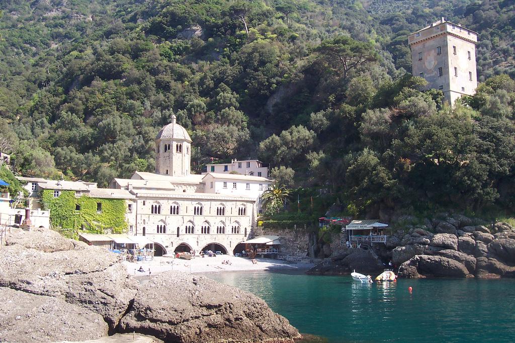 Abbazia di San Fruttuoso vista dalla baia